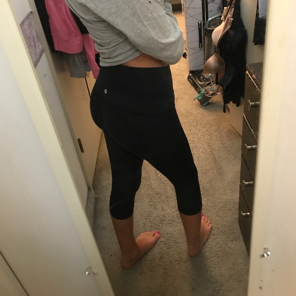lululemon athletica Pants - Lulu Lemon Cropped Leggings